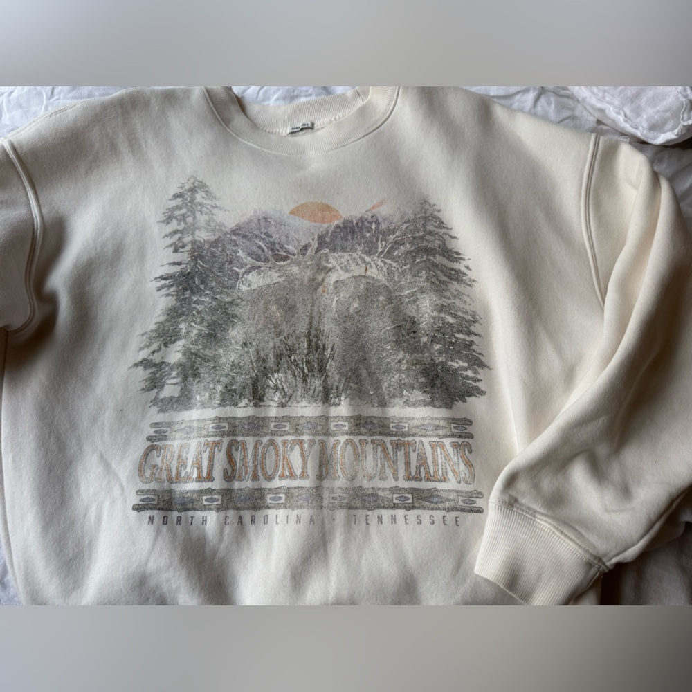 Abercrombie & Fitch Cream Great Smoky Mountains Crewneck